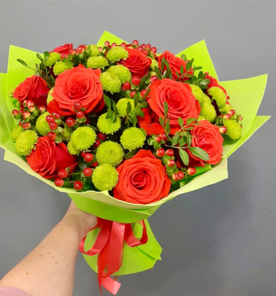 Букет цветов из: Хризантемы и Розы в Нижнее Казанище