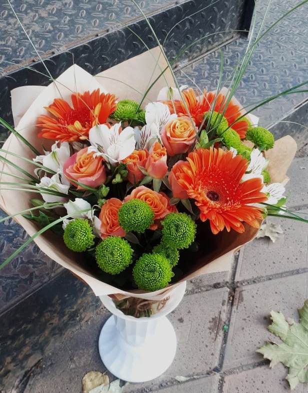 Букет цветов из: Герберы, Хризантемы, Альстромерии и Розы в Нижнее Казанище