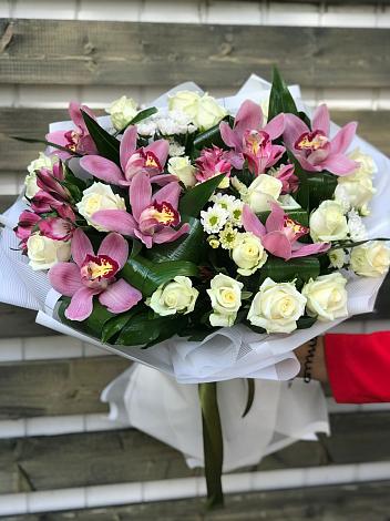 Букет цветов из: Розы и Хризантемы в Нижнее Казанище