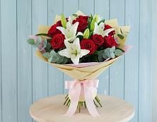 Букет цветов из:  Лилии и Розы в Нижнее Казанище