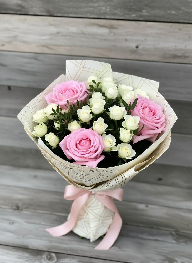 Букет цветов из: Розы в Нижнее Казанище