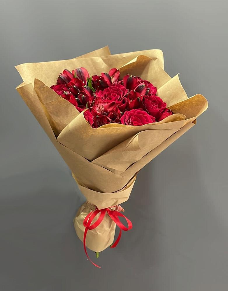 Букет цветов из: Альстромерии и Розы в Нижнее Казанище