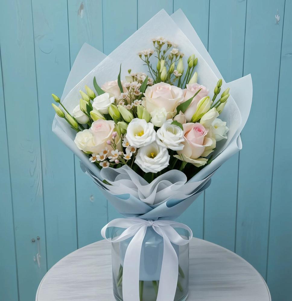 Букет цветов из: Розы и Лизиантусы в Нижнее Казанище