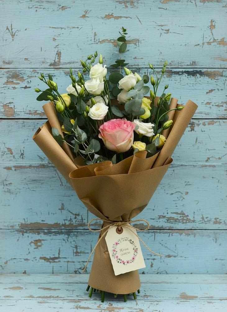 Букет цветов из: Розы и Лизиантусы в Нижнее Казанище