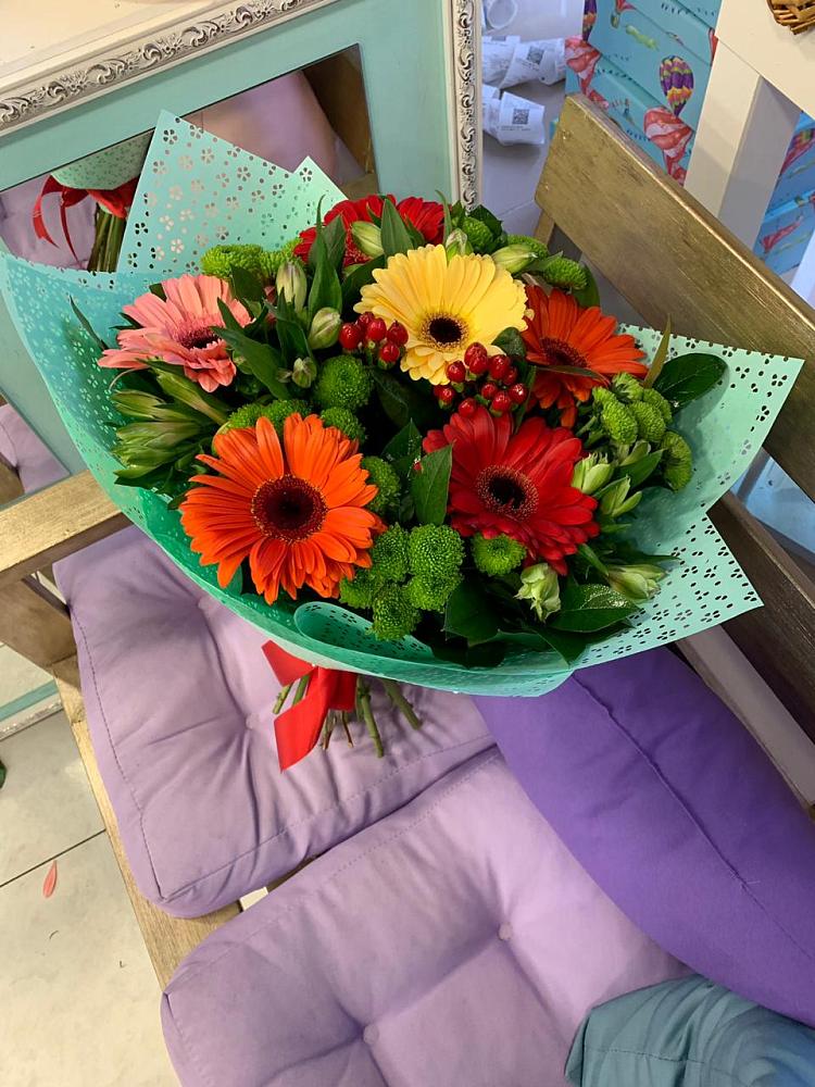 Букет цветов из: Герберы, Хризантемы и Альстромерии в Нижнее Казанище
