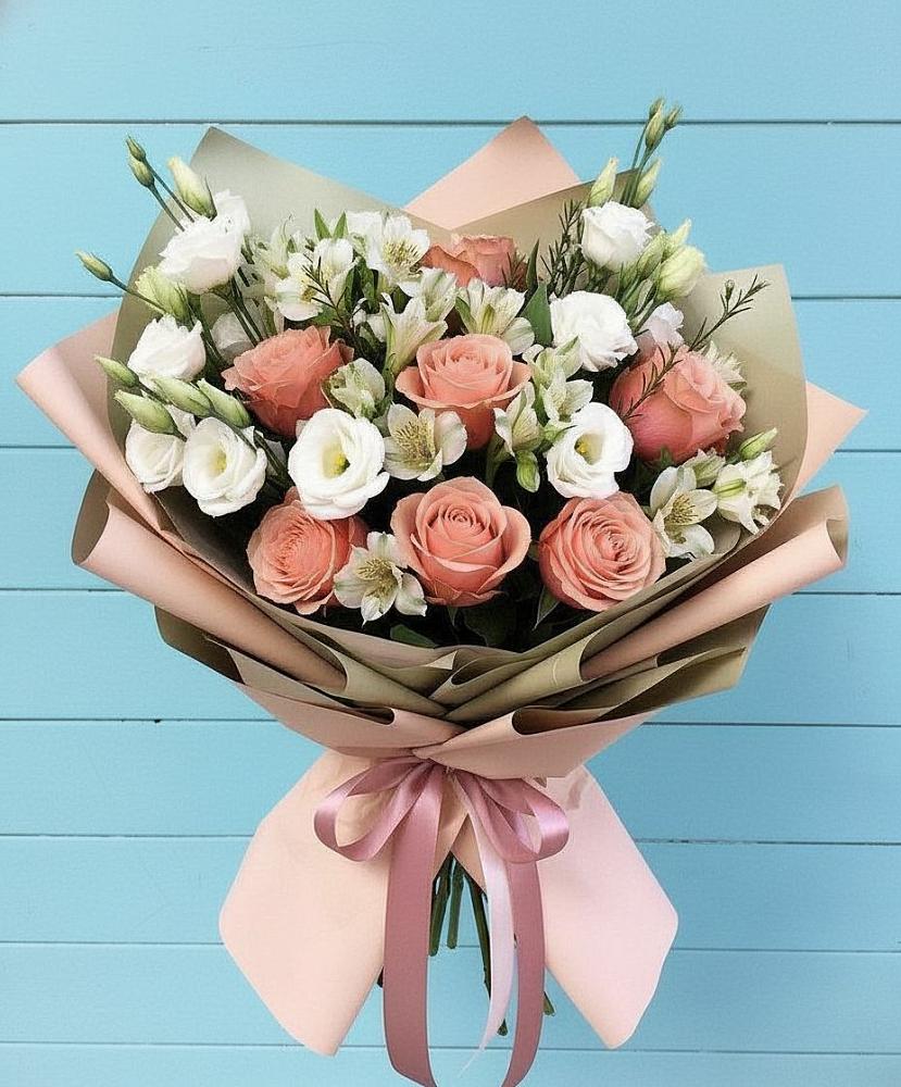 Букет цветов из: Розы, Альстромерии и Лизиантусы в Нижнее Казанище