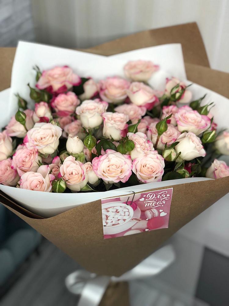 Букет цветов из: Розы в Нижнее Казанище