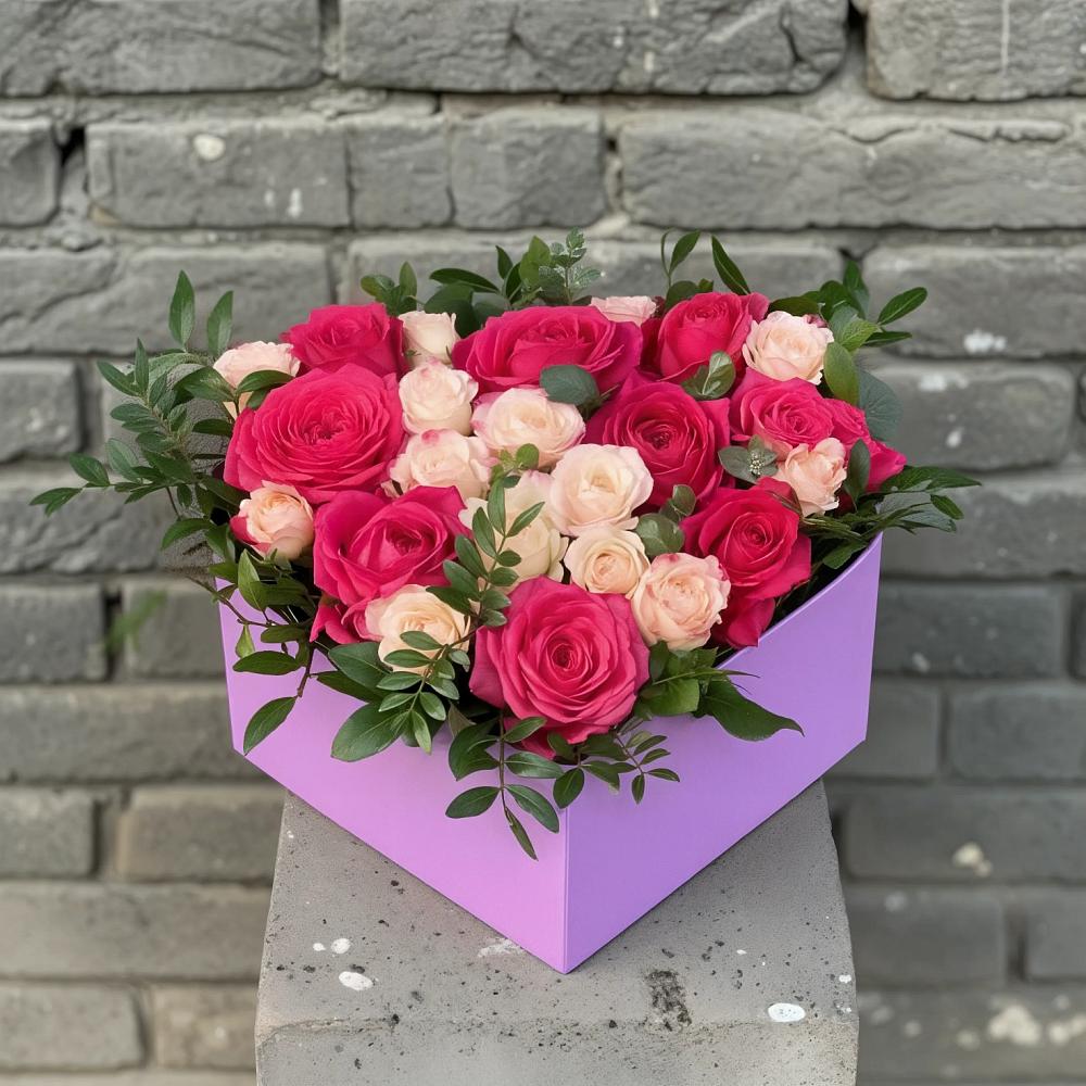 Цветочная композиция из Розы в коробке в Нижнее Казанище