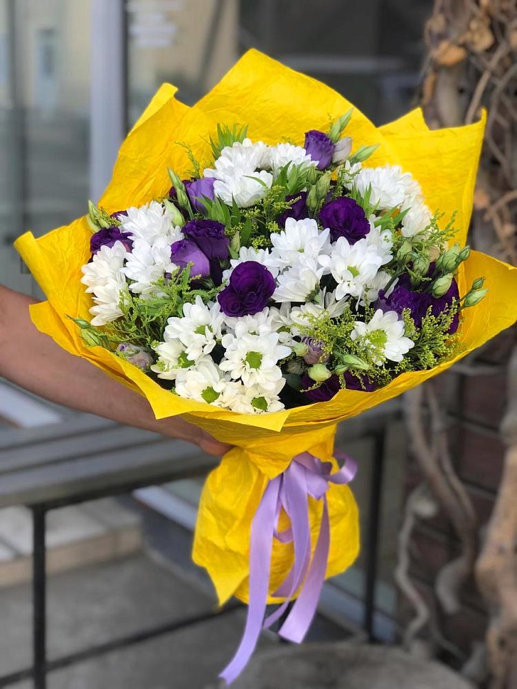 Букет цветов из: Ирисы, Хризантемы и Ромашки в Нижнее Казанище