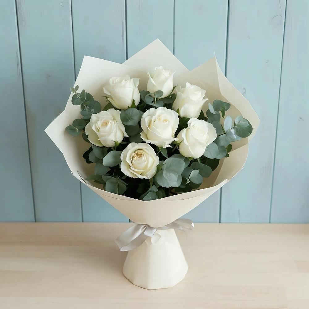 Букет Белые розы в Эвкалипте в Нижнее Казанище