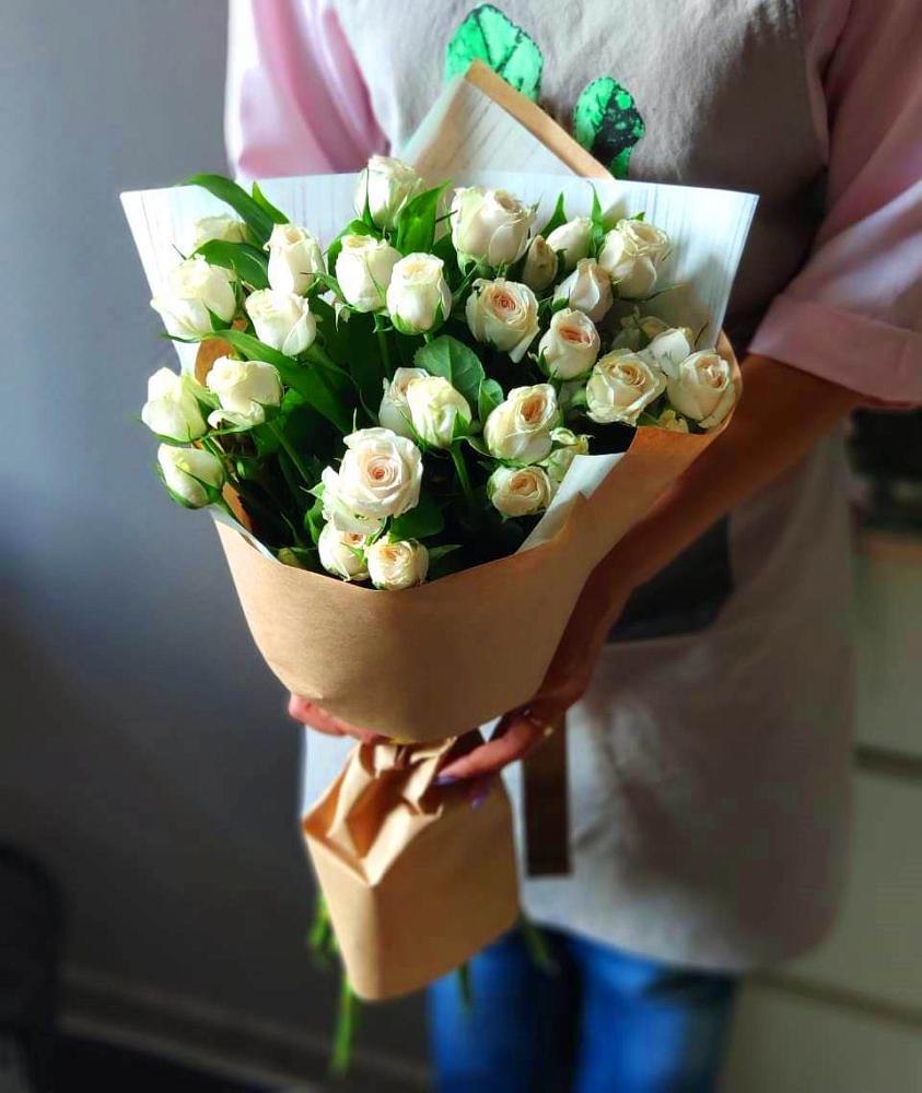 Букет цветов из: Розы в Нижнее Казанище