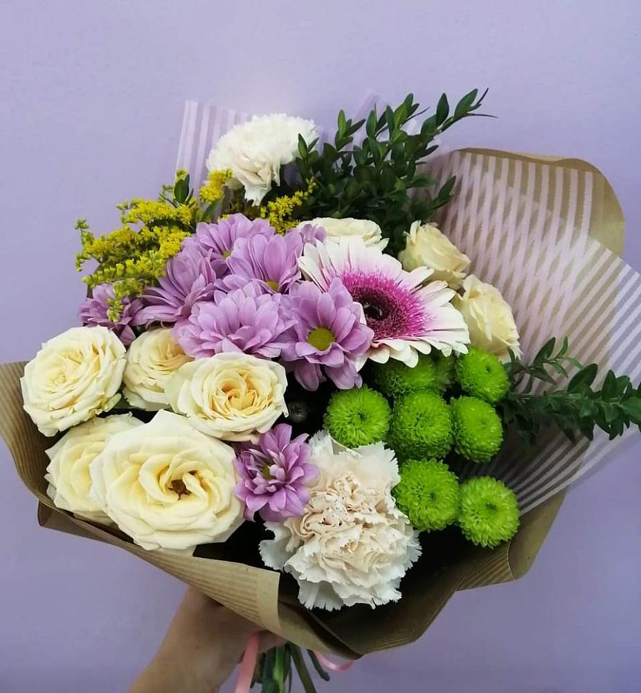 Букет цветов из: Хризантемы, Розы, Гвоздики и Герберы в Нижнее Казанище