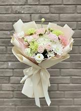 Букет цветов из:  Гвоздики, Розы, Лизиантусы и Хризантемы в Нижнее Казанище